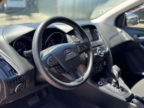 Used 2018 Ford Focus SEL FWD image 18