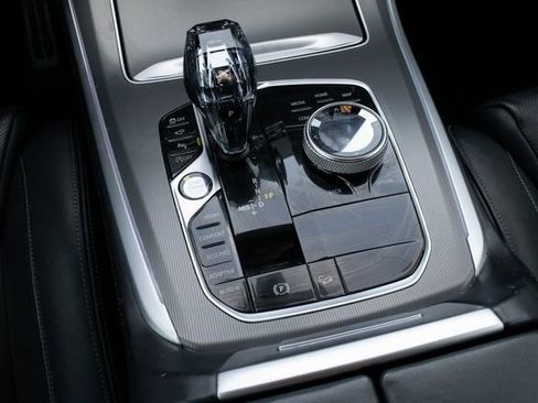 Used 2019 BMW X5 xDrive50i w/ M Sport Package image 31