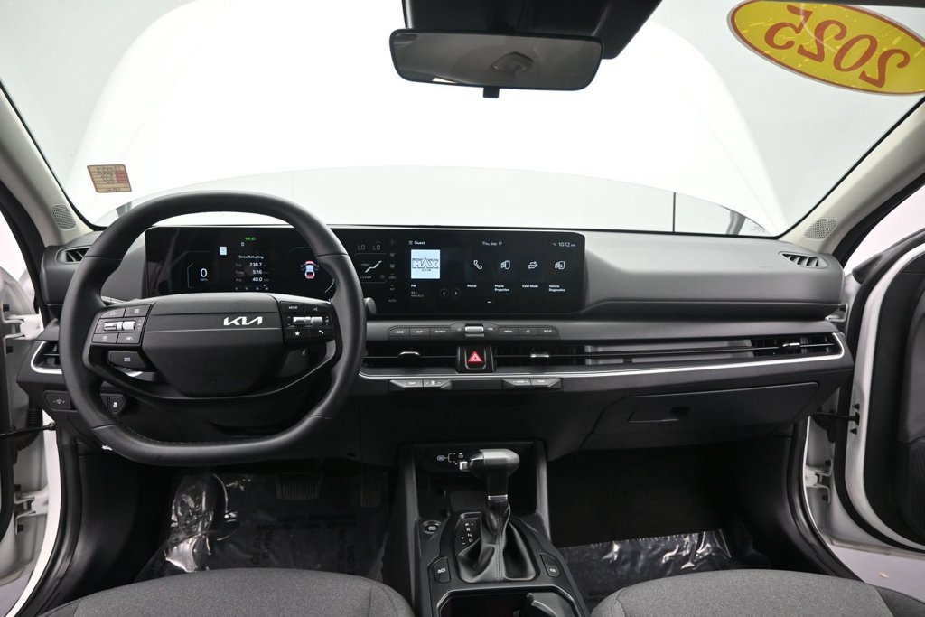 Used 2025 Kia K4 EX FWD image 36