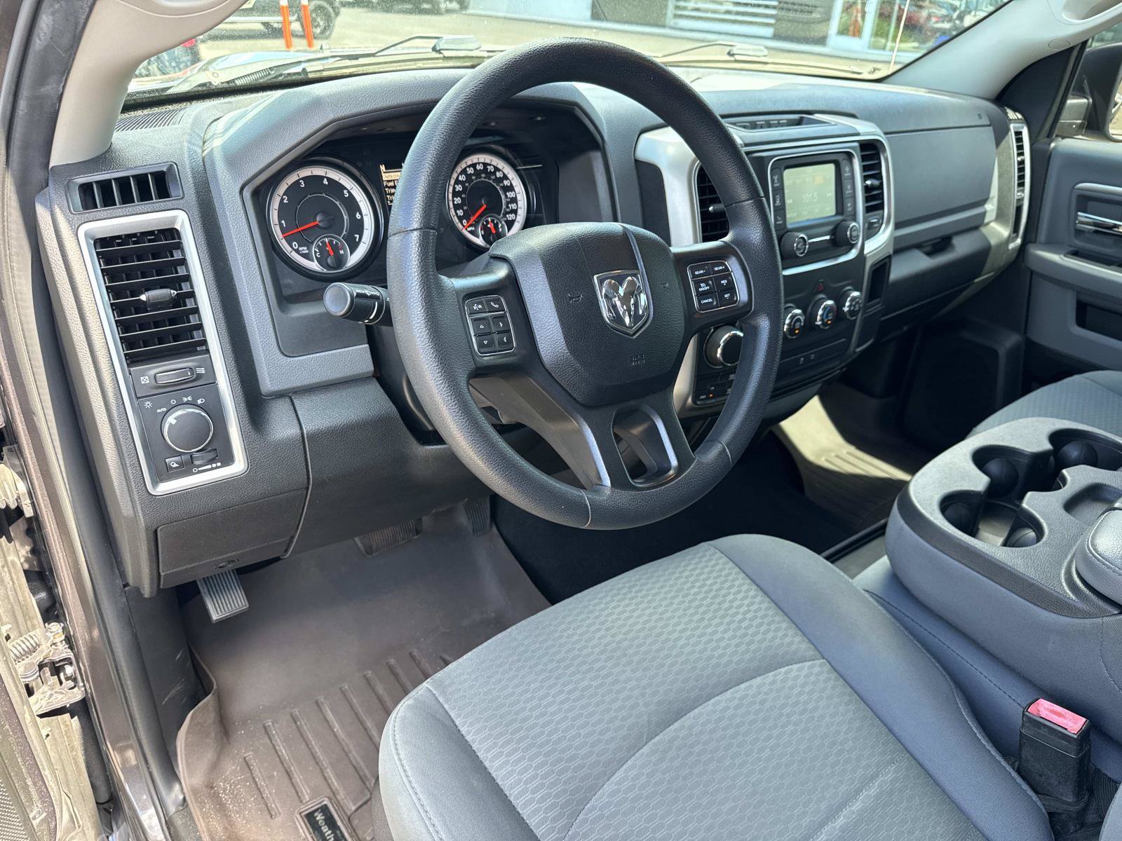 Used 2020 RAM 1500 Classic SLT AWD/4WD image 20