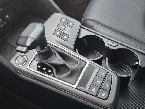 Used 2026 Kia Sportage SX image 19