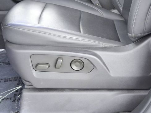 Used 2024 Chevrolet Silverado 1500 LTZ AWD/4WD image 22