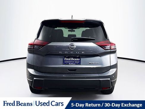 Used 2024 Nissan Rogue SV AWD/4WD image 7