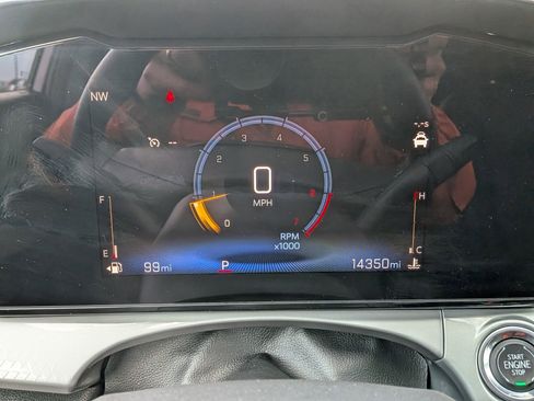 Used 2025 Chevrolet Trax LT w/ LT Convenience Package image 24