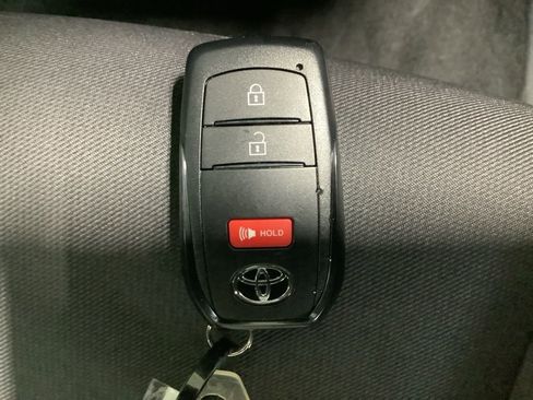 Used 2024 Toyota Tacoma TRD Off-Road image 28