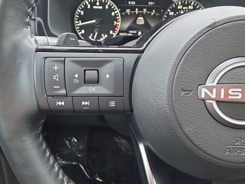Used 2023 Nissan Pathfinder SL w/ Black Appearance Package FWD image 21