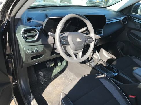 Certified 2025 Chevrolet TrailBlazer LT image 3