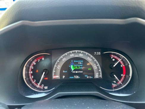 Used 2025 Toyota RAV4 XLE Premium FWD image 3
