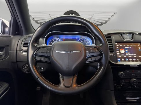 Used 2022 Chrysler 300 S RWD image 12