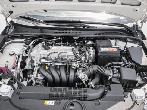 Used 2022 Toyota Corolla LE FWD image 32