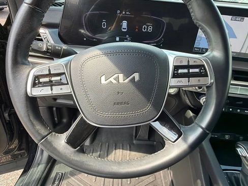 Used 2024 Kia Telluride LX FWD image 30