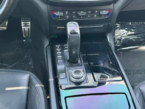 Used 2019 Maserati Ghibli RWD image 21