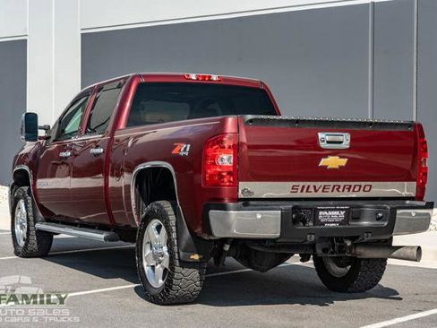 Used 2014 Chevrolet Silverado 2500 LTZ w/ LTZ Plus Package image 7