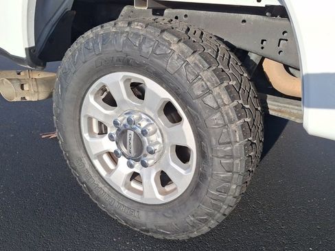 Used 2024 Ford F250 XLT image 23