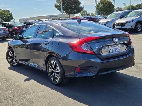 Used 2017 Honda Civic EX-T image 6