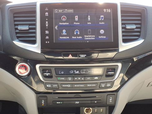 Used 2017 Honda Pilot Touring image 6