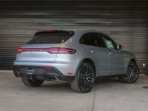 New 2026 Porsche Macan image 7
