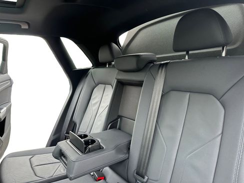 Used 2023 Audi Q3 2.0T Premium image 29