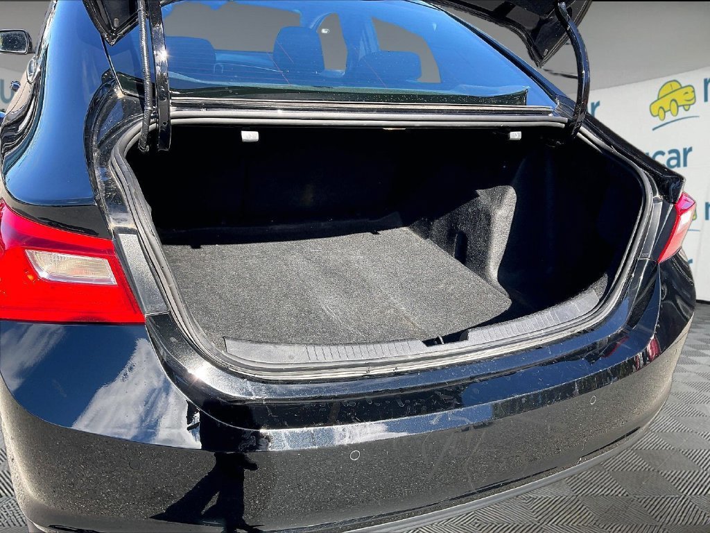 Used 2025 Chevrolet Malibu LT FWD image 34