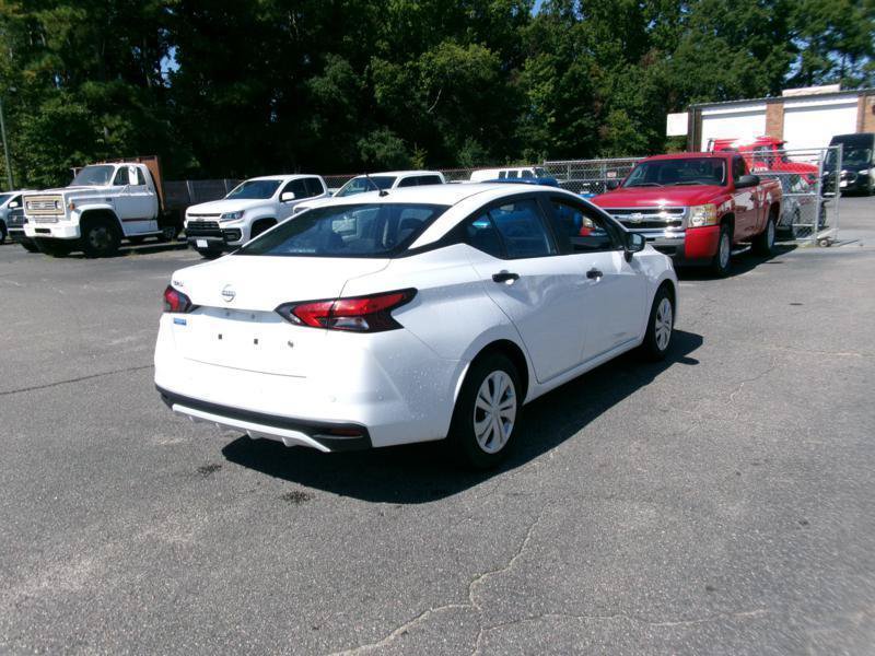 Used 2025 Nissan Versa S FWD image 10