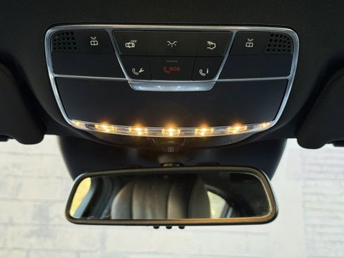 Used 2015 Mercedes-Benz S 550 4MATIC Sedan image 33