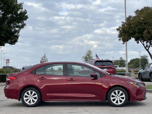 Used 2024 Toyota Corolla LE FWD image 3