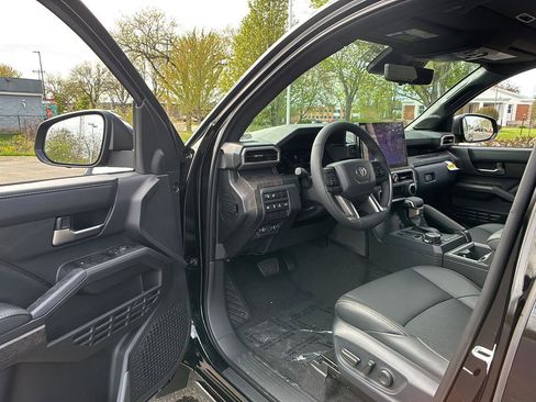 New 2026 Toyota Tacoma Limited AWD/4WD image 2