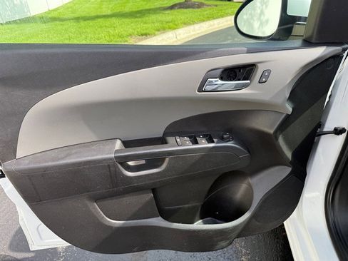 Used 2016 Chevrolet Sonic LT FWD image 23