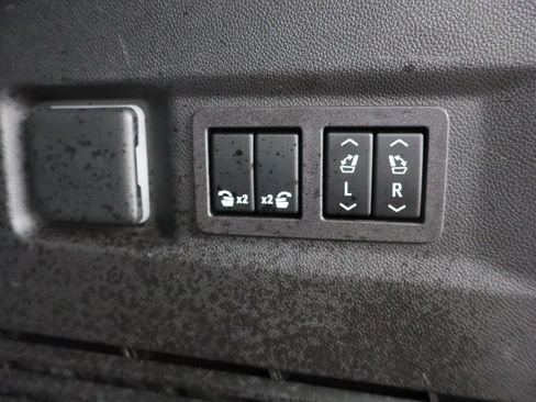 Used 2023 Chevrolet Tahoe Premier image 26