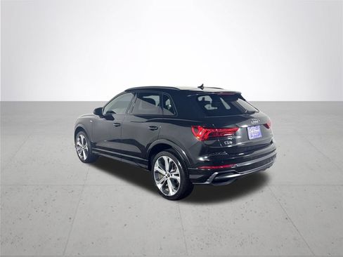 Used 2021 Audi Q3 2.0T Premium Plus w/ Premium Plus Package AWD/4WD image 8