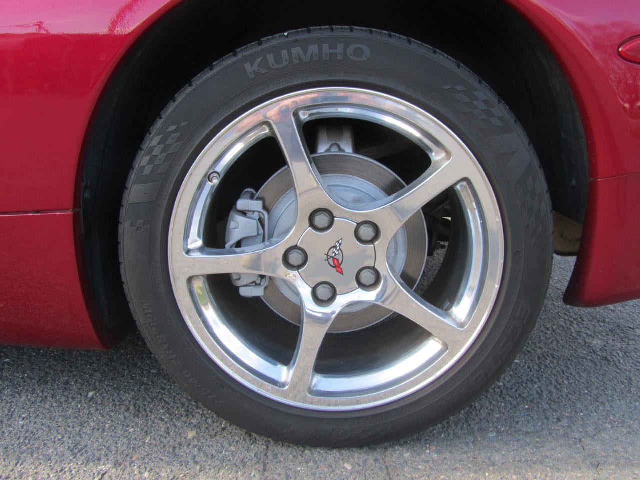 Used 2001 Chevrolet Corvette Convertible w/ Preferred Equipment Group2 RWD image 26