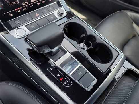 Used 2019 Audi Q8 Premium w/ Convenience Package image 16