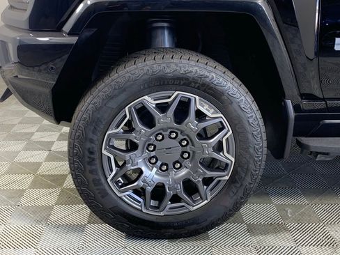 New 2025 GMC Hummer EV 3X image 12