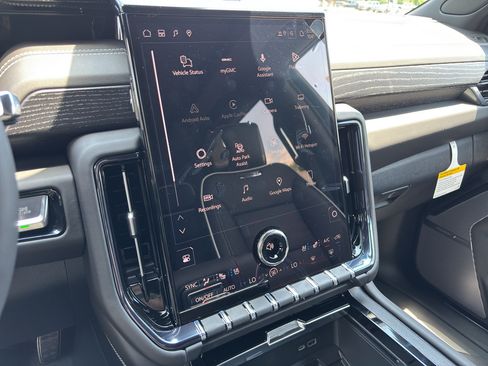 New 2026 GMC Yukon XL AT4 Ultimate w/ LPO, Floor Liner Package AWD/4WD image 24