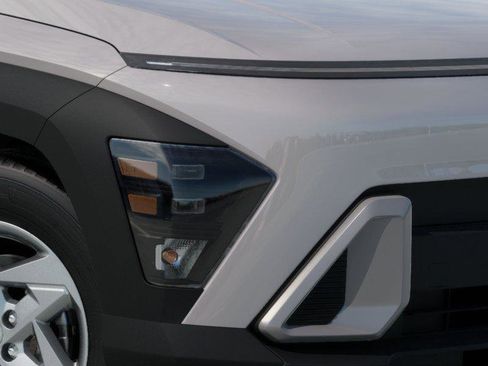 New 2026 Hyundai Kona SE image 9