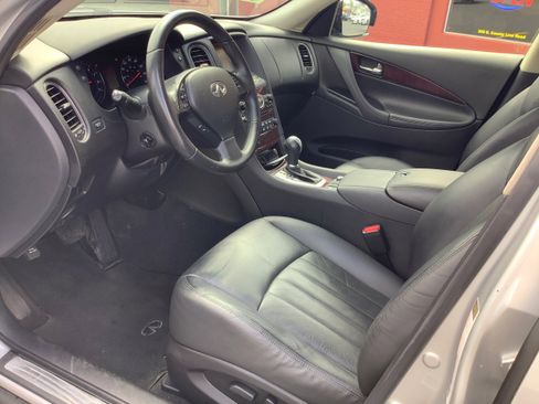 Used 2010 INFINITI EX35 Journey image 11