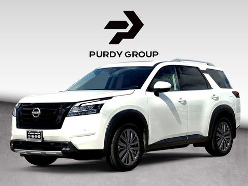 Used 2024 Nissan Pathfinder SL w/ SL Premium Package FWD image 4