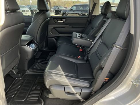 New 2026 Nissan Armada SV image 13