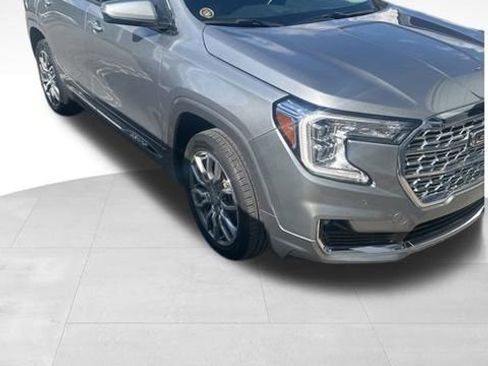 Used 2023 GMC Terrain Denali AWD/4WD image 3