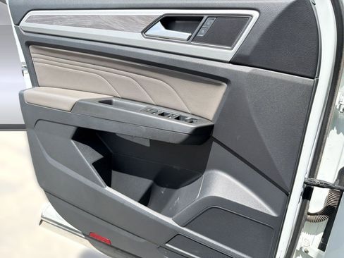 Certified 2023 Volkswagen Atlas Cross Sport SE image 20