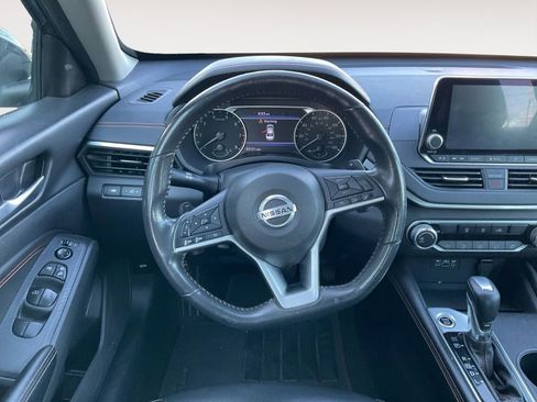 Used 2022 Nissan Altima 2.5 SR image 17