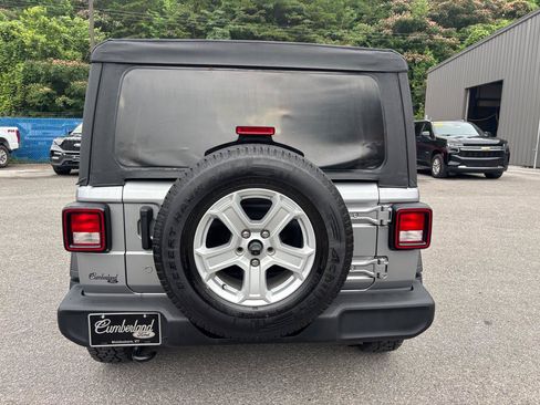 Used 2020 Jeep Wrangler Unlimited Sport S AWD/4WD image 3