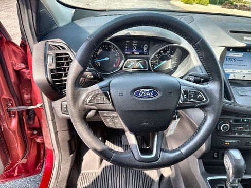 Used 2018 Ford Escape SEL FWD image 11