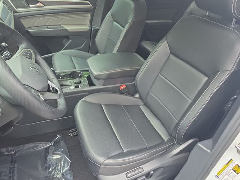 Used 2022 Volkswagen Atlas SEL R-Line AWD/4WD image 16