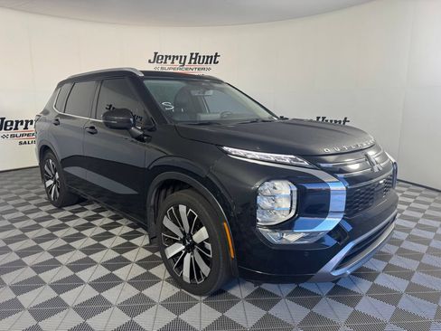 Used 2025 Mitsubishi Outlander SEL FWD image 6