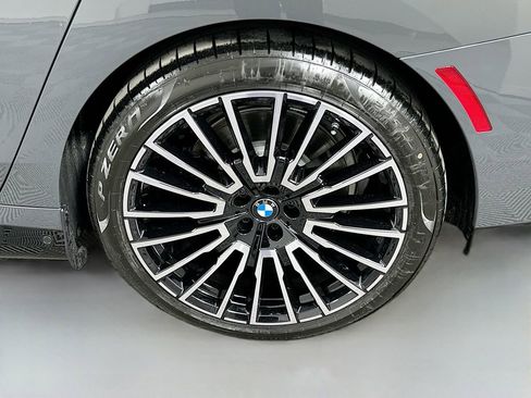 New 2026 BMW i7 eDrive50 w/ Executive Package image 23