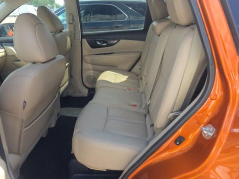 Used 2019 Nissan Rogue SL AWD/4WD image 7