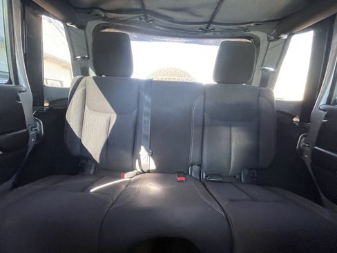 Used 2014 Jeep Wrangler Unlimited Sahara w/ Connectivity Group image 20