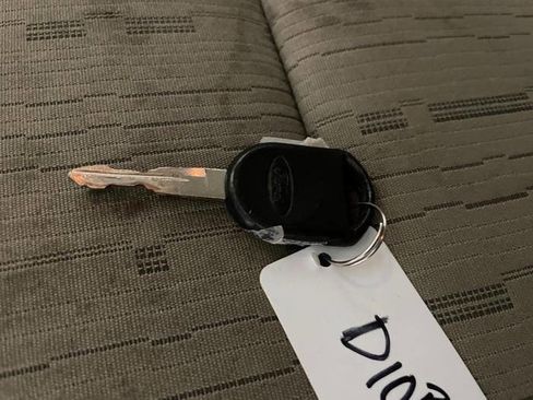 Used 2009 Ford Focus SE image 42