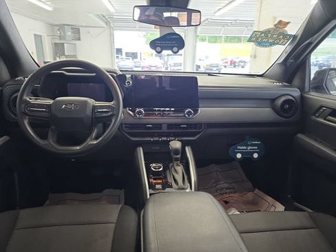 Certified 2023 Chevrolet Colorado Trail Boss w/ Advanced Trailering Package AWD/4WD image 11